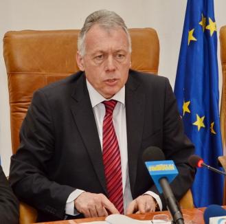 Ministrul Mediului, Laszlo Borbely, acuzat de DNA Oradea de trafic de influenţă şi fals în declaraţii